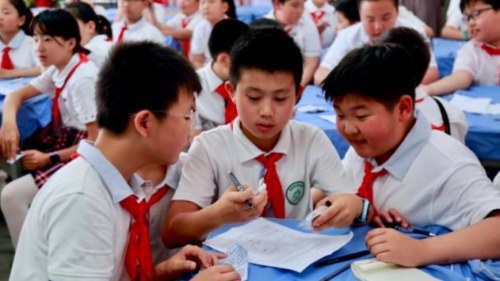 捷信走進(jìn)山東大學(xué)附屬小學(xué) 以實(shí)際行動(dòng)加強(qiáng)青少年財(cái)商教育