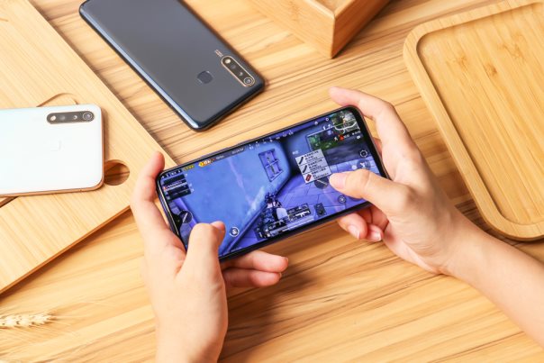 5000mAh大電池+18W雙引擎閃充，千元優(yōu)品vivo U3續(xù)航無憂