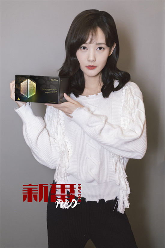 “神仙”顏值李一桐，素顏太驚艷！分享心水好物澳洲AEOLA精華