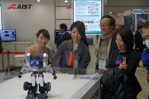 日本國際機器人展首現(xiàn)智能變形機器人，樂森機器人正式登陸日本市場