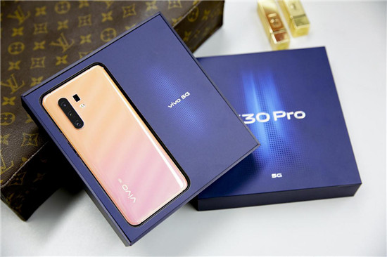 vivo X30 Pro開箱體驗！專業(yè)影像旗艦+高顏值外觀，滿足你眾多期望