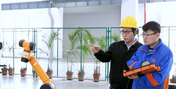 TUV南德mCom ONE服務(wù)落地中國(guó)，幫助企業(yè)“跨越山峰”推進(jìn)工業(yè)4.0