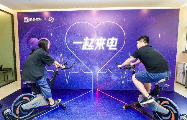 讓馮提莫親手送“玉兔”的酷狗音樂(lè)，福利好到顛覆想象