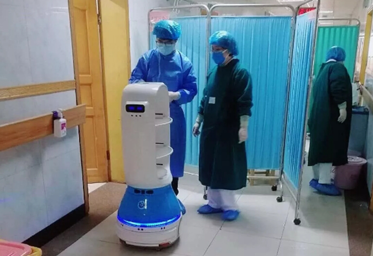 抗疫動態(tài) 擎朗送餐機器人進入重慶江北人民醫(yī)院，減少醫(yī)患交叉感染