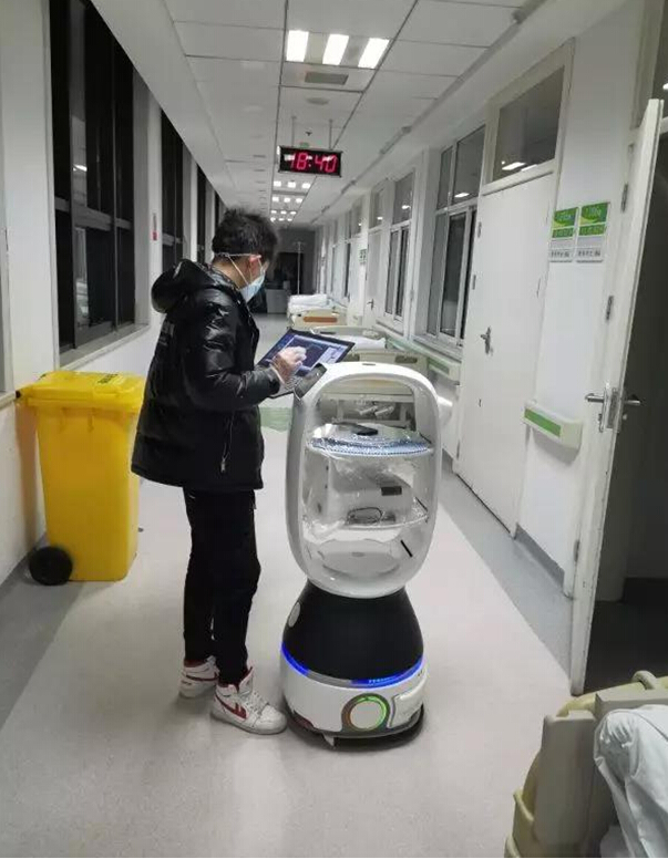 擎朗送餐機器人今日馳援7家醫(yī)院，3個集中隔離點