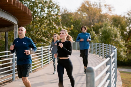 運動飲料該怎么選？AdvoCare Spark能量飲料替你解惑