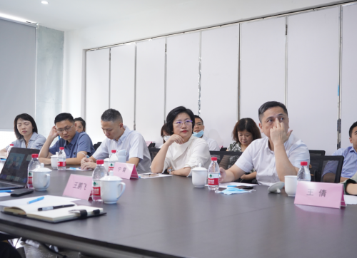 廣州市商務(wù)局電商處處長(zhǎng)寧霞一行 調(diào)研啄木鳥(niǎo)家庭維修