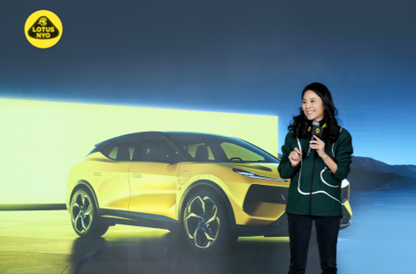 毛京波帶路特斯跑車產(chǎn)品登臨賽道，演繹超凡性能實(shí)力