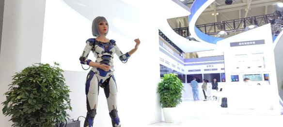 在第七屆世界智能大會逛展，我被AI包圍