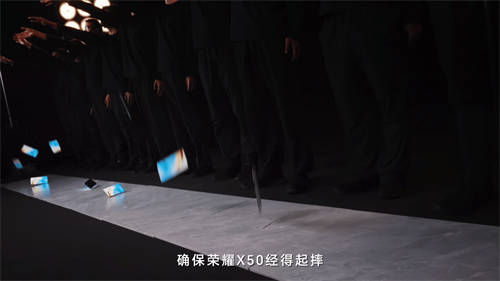 十面抗摔硬核曲屏、5800mAh超耐久大電池 榮耀X50開啟新十年征程