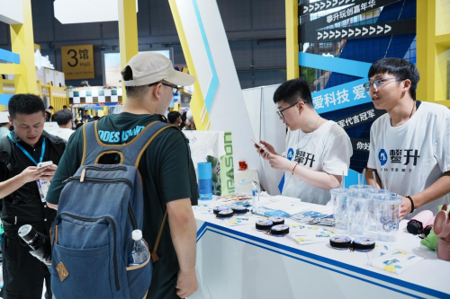 直擊BW2023現(xiàn)場，攀升玩創(chuàng)嘉年華次元新品、GeForce RTX 40系主機(jī)炫酷亮相