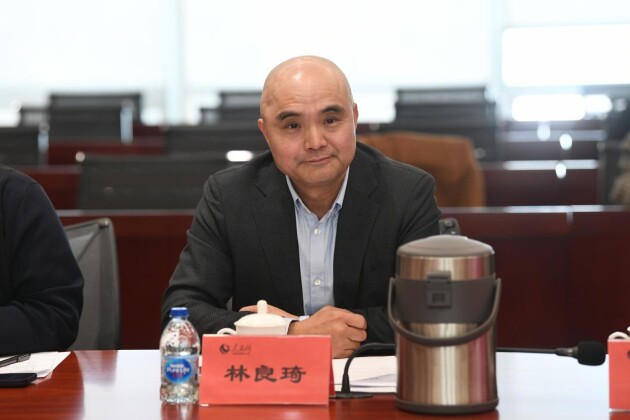 雷士照明林良琦參加人民網(wǎng)金臺(tái)會(huì)議，為中國(guó)智能制造建言獻(xiàn)策
