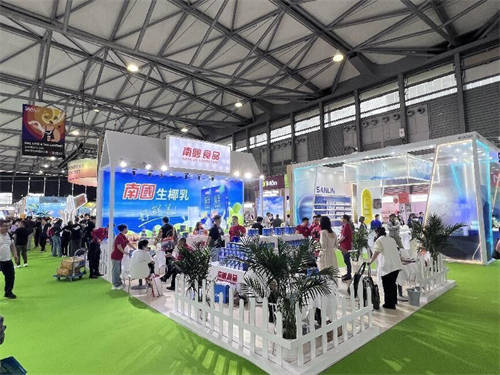 以“椰”為媒 引領(lǐng)消費新風(fēng)尚-南國食品亮相上海中食展