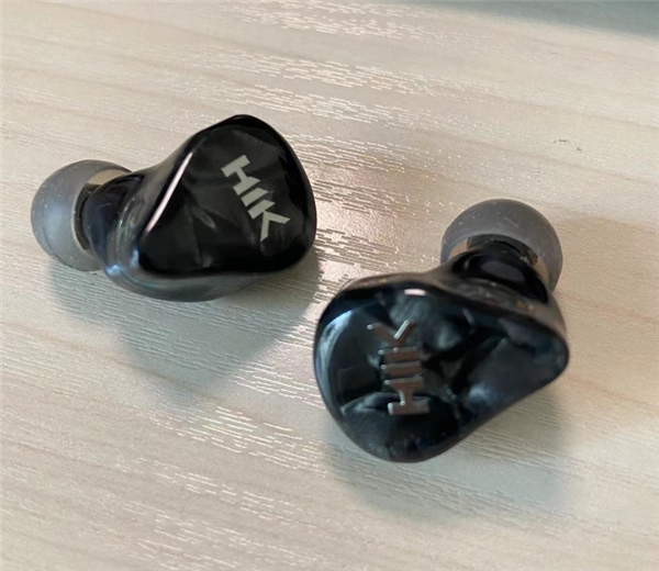 氦刻HIK S1：清晰靈敏的耳機，音效均衡豐富，給人觸電般的心動音質(zhì)
