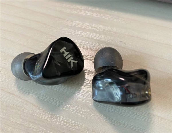 氦刻HIK S1：清晰靈敏的耳機，音效均衡豐富，給人觸電般的心動音質(zhì)