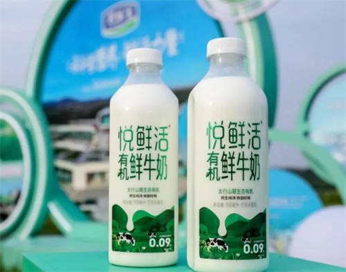 君樂寶悅鮮活鮮牛奶品質(zhì)突出，蟬聯(lián)兩屆iSEE全球美味獎五星獎