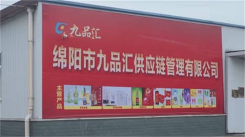 到四川街頭走一走，是誰“承包”了巴蜀夏天的“第一杯啤酒”
