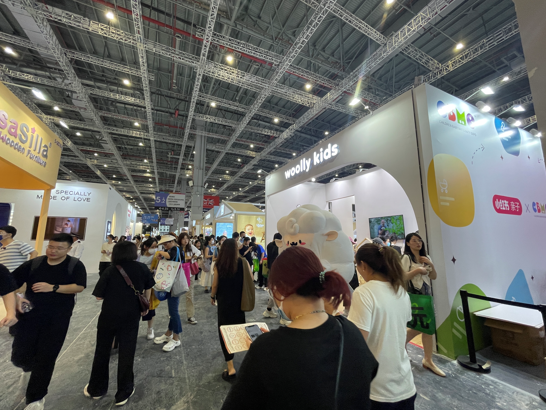 第 23 屆 CBME 孕嬰童展，和愛德華醫(yī)生護(hù)眼燈在上海來一場邂逅吧