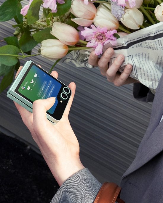 折疊屏融合AI，三星Galaxy Z Flip6引領(lǐng)細(xì)分市場(chǎng)發(fā)展