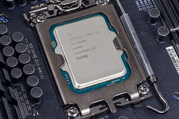 Intel：13/14代酷睿補丁幾乎無損性能！未來所有產品都安全