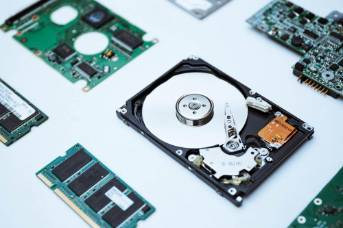 PCB三防漆的作用，從防護(hù)到性能提升
