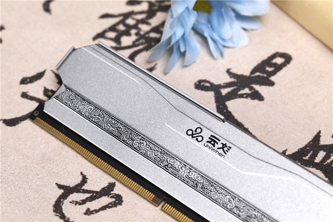 國(guó)風(fēng)裝機(jī)的點(diǎn)睛之筆，神凝DDR4內(nèi)存評(píng)測(cè)體驗(yàn)