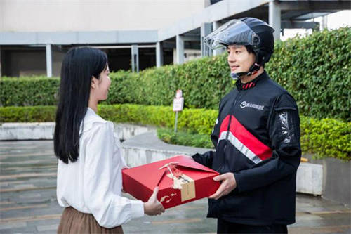 順豐同城元旦總單量同比增長92%，高品質(zhì)即配助力節(jié)日儀式感