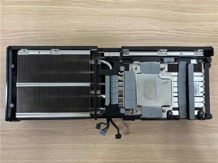 DLSS 4性能沖鋒，耕升 RTX 5080炫光 OC值得擁有