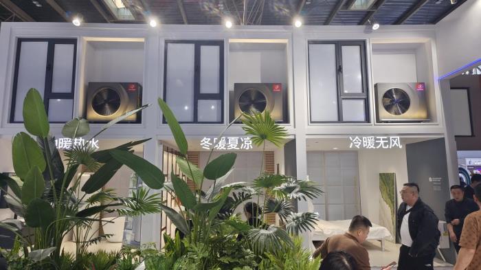 2025生意在線下：看熱立方如何把專賣店變成“用戶體驗銀行”
