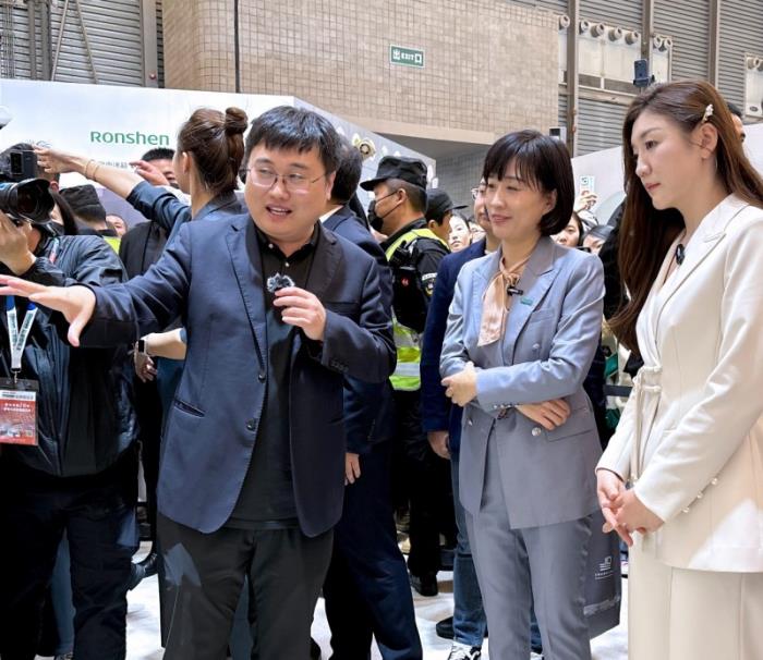 陳夢點贊海信棉花糖Ultra全家筒：徹底解決家庭分區(qū)洗衣難題！
