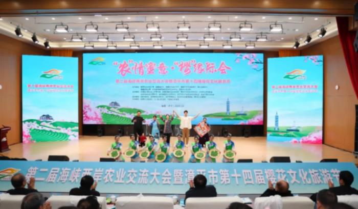 以光載道，鑄造行業(yè)標(biāo)桿！itc保倫股份舞臺燈光系統(tǒng)榮膺“燈光舞臺十大品牌”！