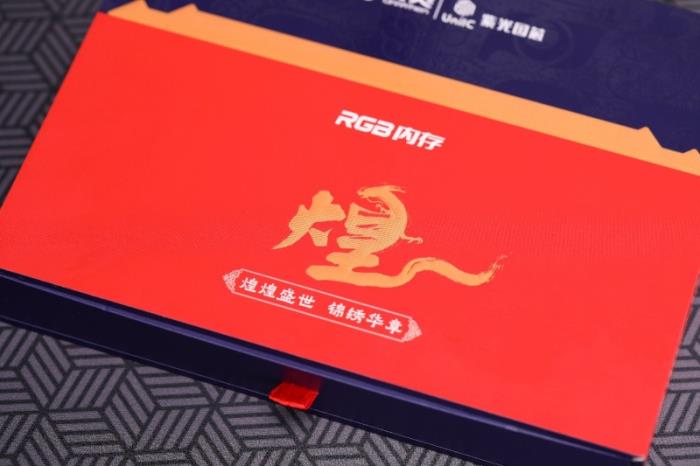 硬控發(fā)熱，一鍵躍至6400MT/s，「煌」系列DDR5內(nèi)存超頻體驗