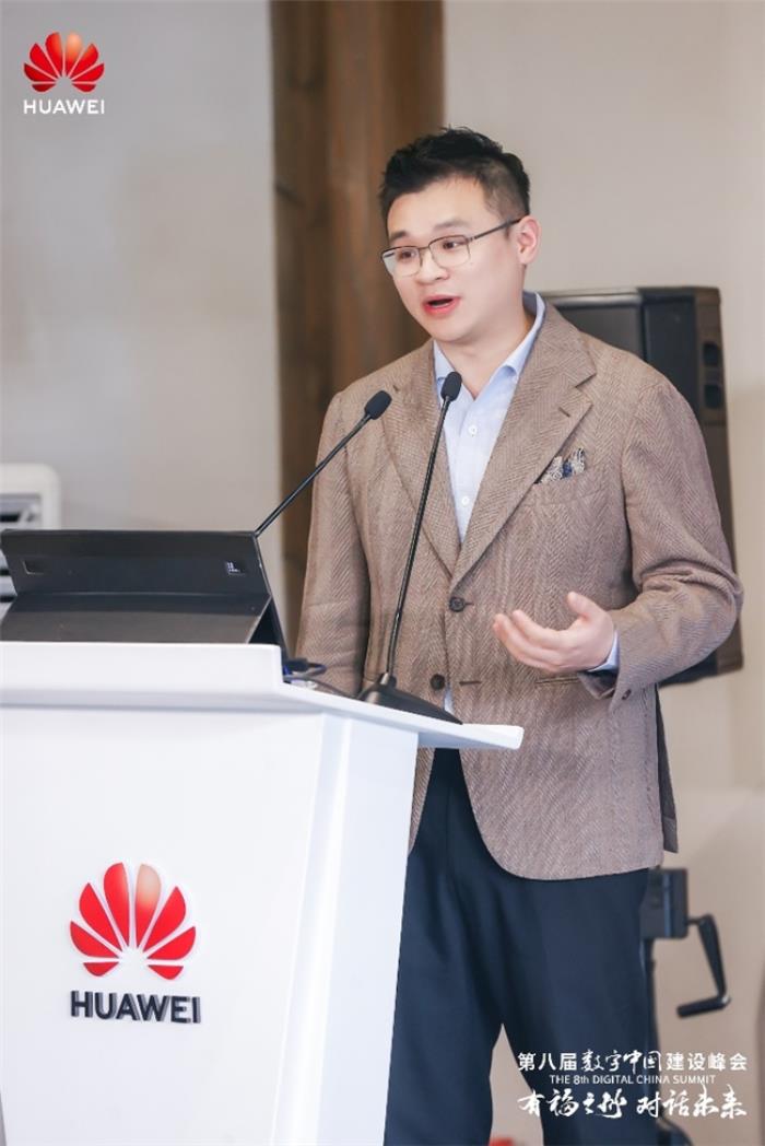 景聯(lián)文科技CEO劉云濤受邀出席數(shù)字中國(guó)建設(shè)峰會(huì)“存力中心產(chǎn)業(yè)發(fā)展圓桌”，攜手華為共筑AI數(shù)據(jù)湖