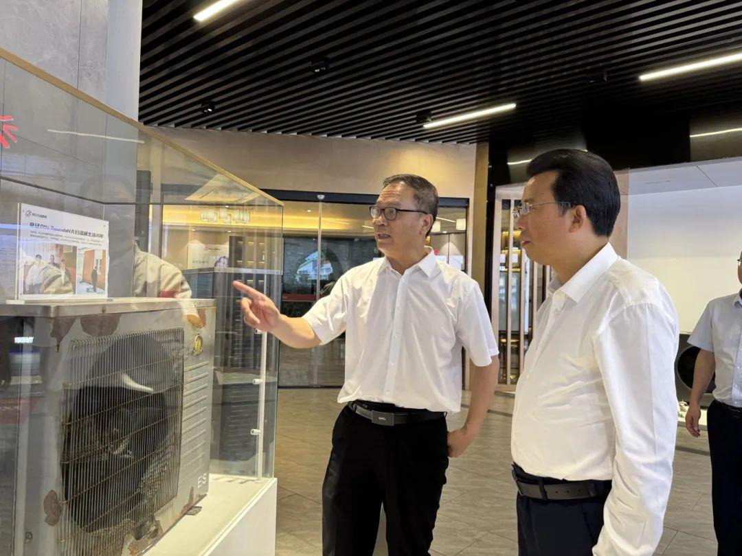 六盤水市委書記張定超一行蒞臨熱立方考察交流