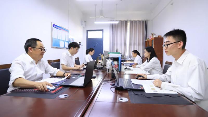 Plaso伯索助力縣域教育新樣本！全國首家【區(qū)縣級云端學?！柯鋺艉蔽宸蹇h