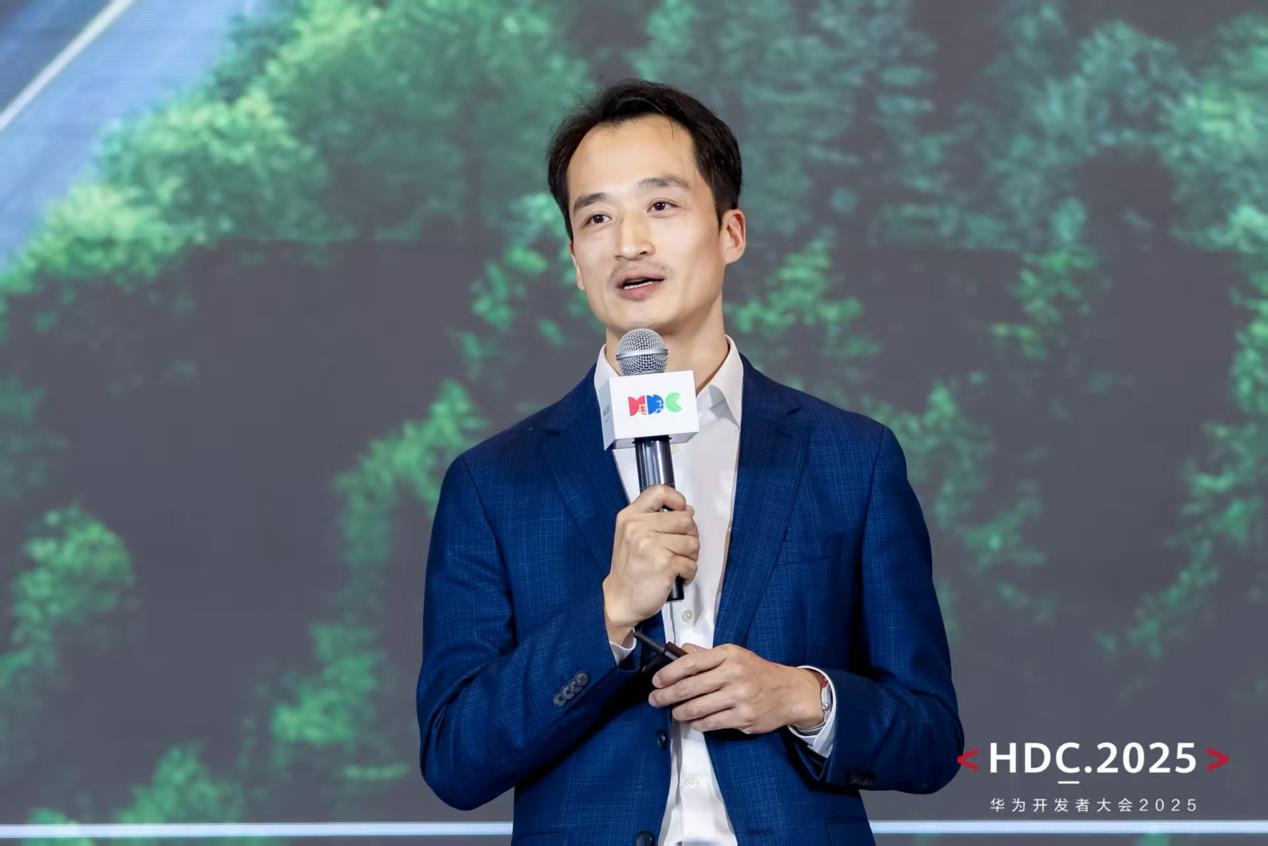 持續(xù)戰(zhàn)略投入，華為云Stack做智能時(shí)代更懂政企的云